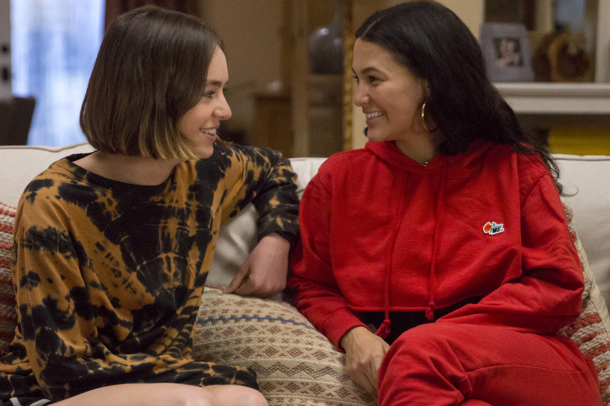 Atypical Season 3: Brigette Lundy-Paine and Fivel Stewart on Casey and Izzi...