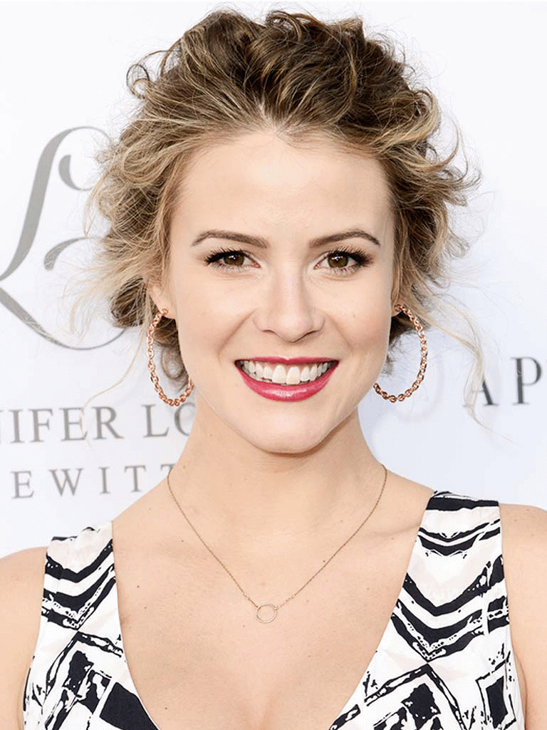 Linsey Godfrey Photos and Pictures - TV Guide