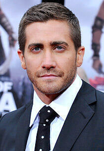 Fox, Jake Gyllenhaal Join Stand Up to Cancer Cause - TV Guide