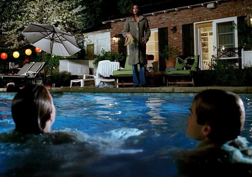 05desperate-housewives-susan-catches-andrew1.jpg