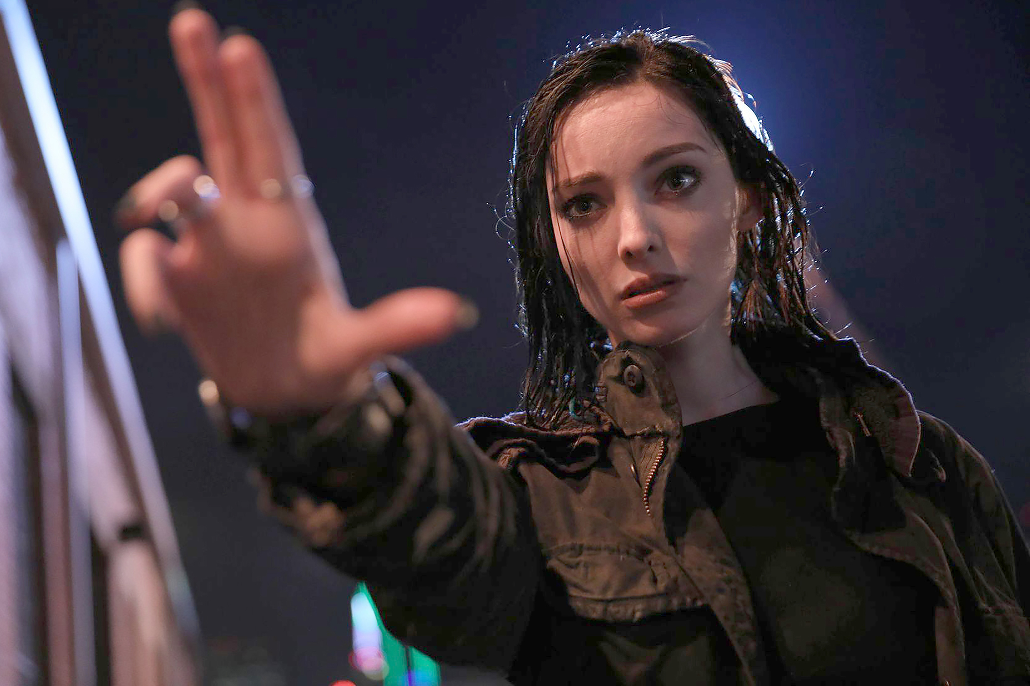 The Gifted Emma Dumont Draws Parallels Between Mutants And Muslims Tv Guide The Gifted Emma Dumont Draws Parallels Between Mutants And Muslims Tv Guide
