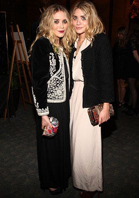 Mary-Kate Olsen and Ashley Olsen - The 2009 Council of Fashion Designers of America's new members reception in New York City, October 21, 2009
