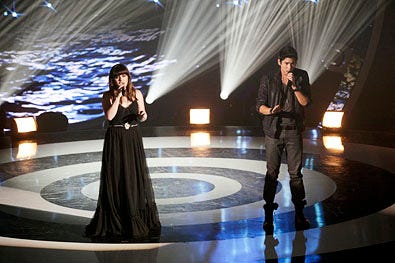 Duets - Season 1 - "Songs That Inspire" - Kelly Clarkson and Jason Farol