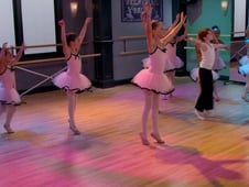 See Dad Run, Season 2 Episode 10 image