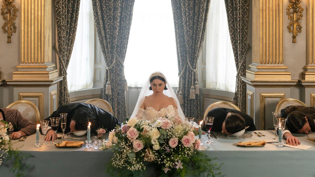 Rosa Salazar, Wedding Season