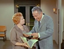 Hazel, Season 3 Episode 6 image