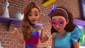 Descendants: Wicked World, Season 1 Episode 15 image