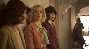 Cable Girls, Season 4 Episode 5 image