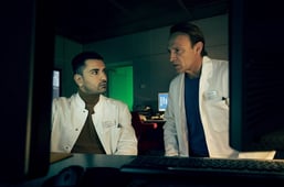 In All Friendship, Season 25 Episode 15 image