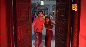 Jijaji Chhat Parr Koii Hai, Season 1 Episode 38 image