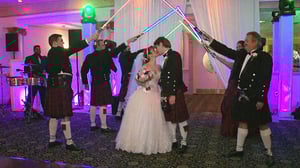 Four Weddings, Season 5 Episode 8 image