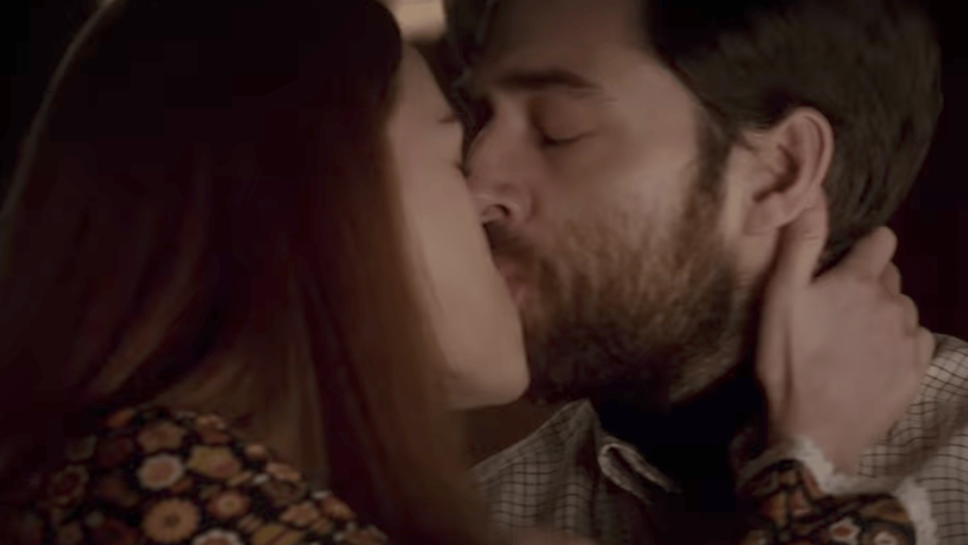 Sophie Skelton and Richard Rankin, Outlander