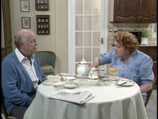 Keeping Up Appearances, Season 4 Episode 3 image