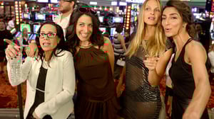 Girlfriends' Guide to Divorce, Season 1 Episode 6 image