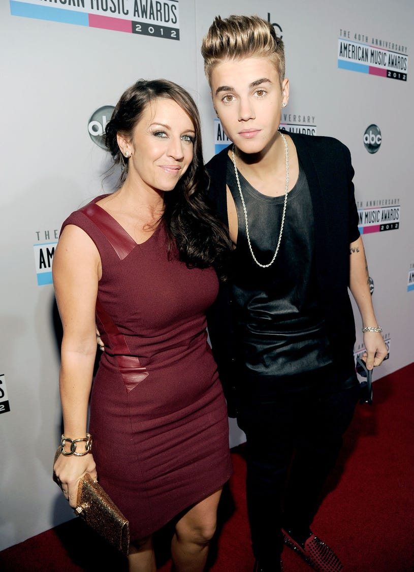 Pattie Mallette and Justin Bieber - 40th American Music Awards in Los Angeles, November 18, 2012