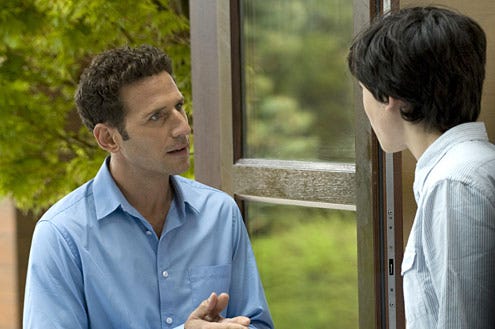 Royal Pains - Season 1 - "There Will Be Food" - Mark Feuerstein as Hank Lawson