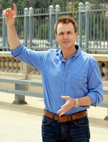 The Amazing Race 21 - "Double Your Money (Shanghai, China)" - Phil Keoghan