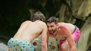 Love in the Jungle, Season 1 Episode 1 image