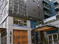 House Hunters, Season 35 Episode 7 image