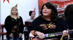 Dance Moms, Season 8 Episode 10 image