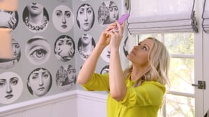 Best Room Wins, Season 1 Episode 2 image