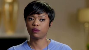 Love at First Flight, Season 1 Episode 1 image