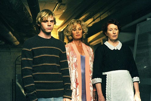 American Horror Story - Season 1 - "Home Invasion" - Evan Peters, Jessica Lange and Frances Conroy