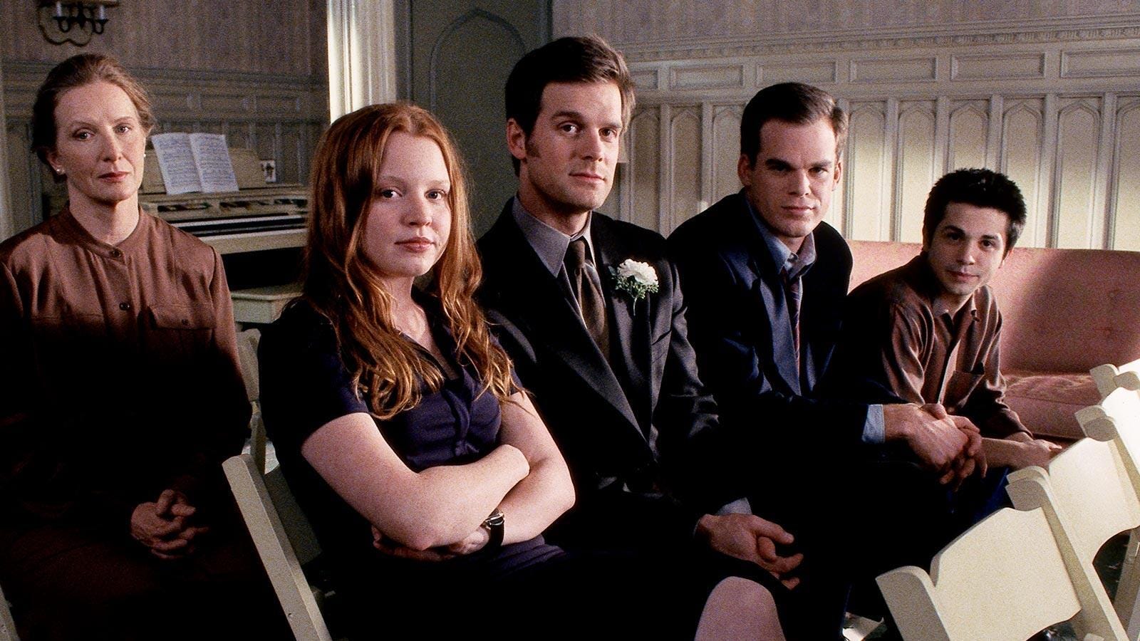 Frances Conroy, Lauren Ambrose, Peter Krause, Michael C. Hall, and Freddy Rodriguez, Six Feet Under