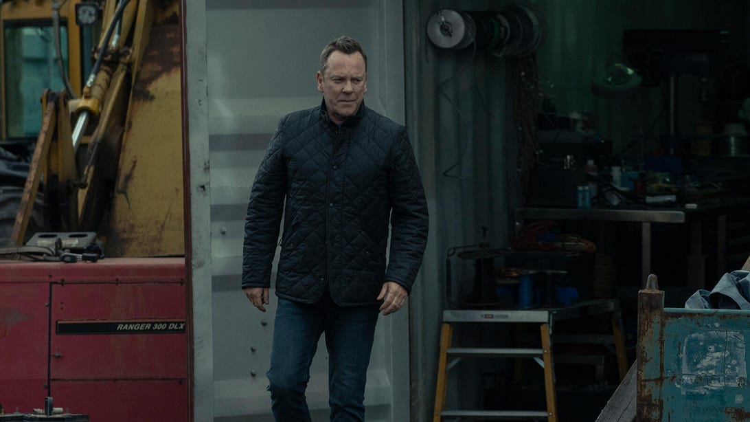 Rabbit Hole Review: Paranoia Gets the Best of Kiefer Sutherland in Paramount+'s Clumsy Thriller