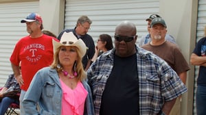 Storage Wars: Texas, Season 3 Episode 8 image