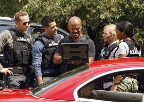Chase - Season 1 - "Above the Law" - Cole Hauser as Jimmy Godfrey, Jesse Metcalfe as Luke Watson, Amaury Nolasco as Marco Martinez, Kelli Giddish as Annie Frost and Rose Rollins as Dasiy Ogbaa