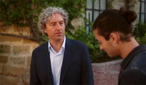 Ici tout commence, Season 2 Episode 229 image