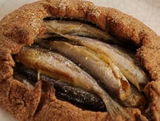 Bizarre Foods: Delicious Destinations, Season 5 Episode 23 image