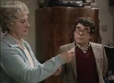 Sorry!, Season 1 Episode 3 image