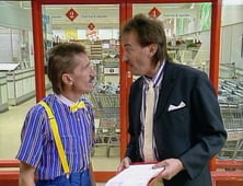 ChuckleVision, Season 3 Episode 7 image