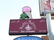 Bizarre Foods: Delicious Destinations, Season 8 Episode 5 image