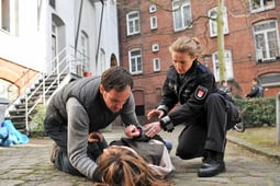 Notruf Hafenkante, Season 3 Episode 23 image