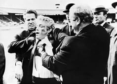 Man in a Suitcase, Season 1 Episode 6 image