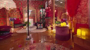 How to Build a Sex Room, Season 1 Episode 7 image