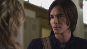 Pretty Little Liars, Season 2 Episode 24 image