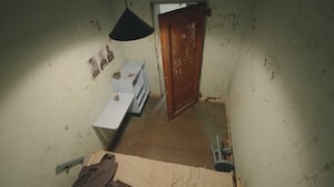 The Mole, Season 1 Episode 2 image