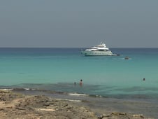 Discovering the World, Season 1 Episode 9 image