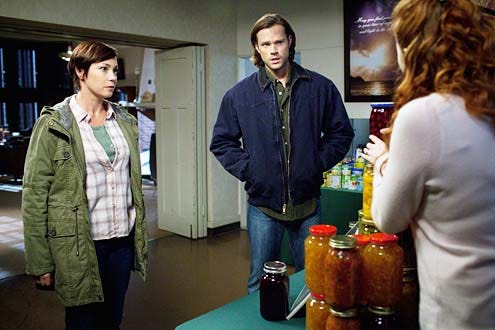 Supernatural - Season 9 - "Rock and a Hard Place" - Kim Rhodes, Jared Padalecki and Amanda Lisman