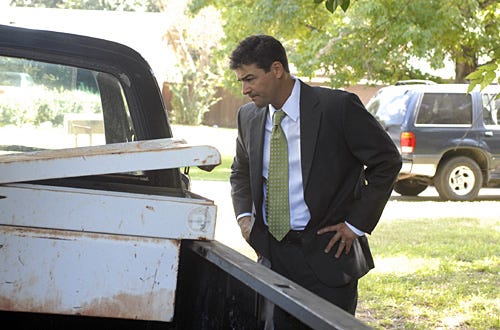 Friday Night Lights - Season 2 -  "Confession" - Kyle Chandler as "Eric Taylor"