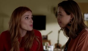 Famous in Love, Season 1 Episode 1 image
