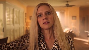 Joe vs. Carole, Season 1 Episode 1 image