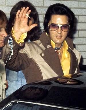 Elvis Presley - Departing His hotel For Nassau Coliseum, New York, July 19, 1975