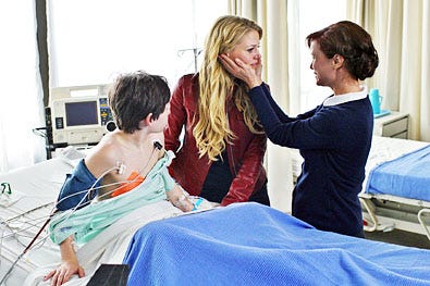 Once Upon a Time - Season 1 - "A Land Without Magic" - Jared Gilmore, Jennifer Morrison and Keegan Connor Tracy