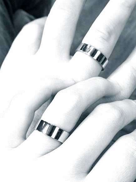 150427-news-stana-rings-embed.jpg