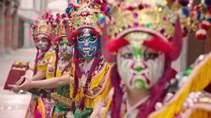 A Taiwanese Tale of Two Cities, Season 1 Episode 3 image